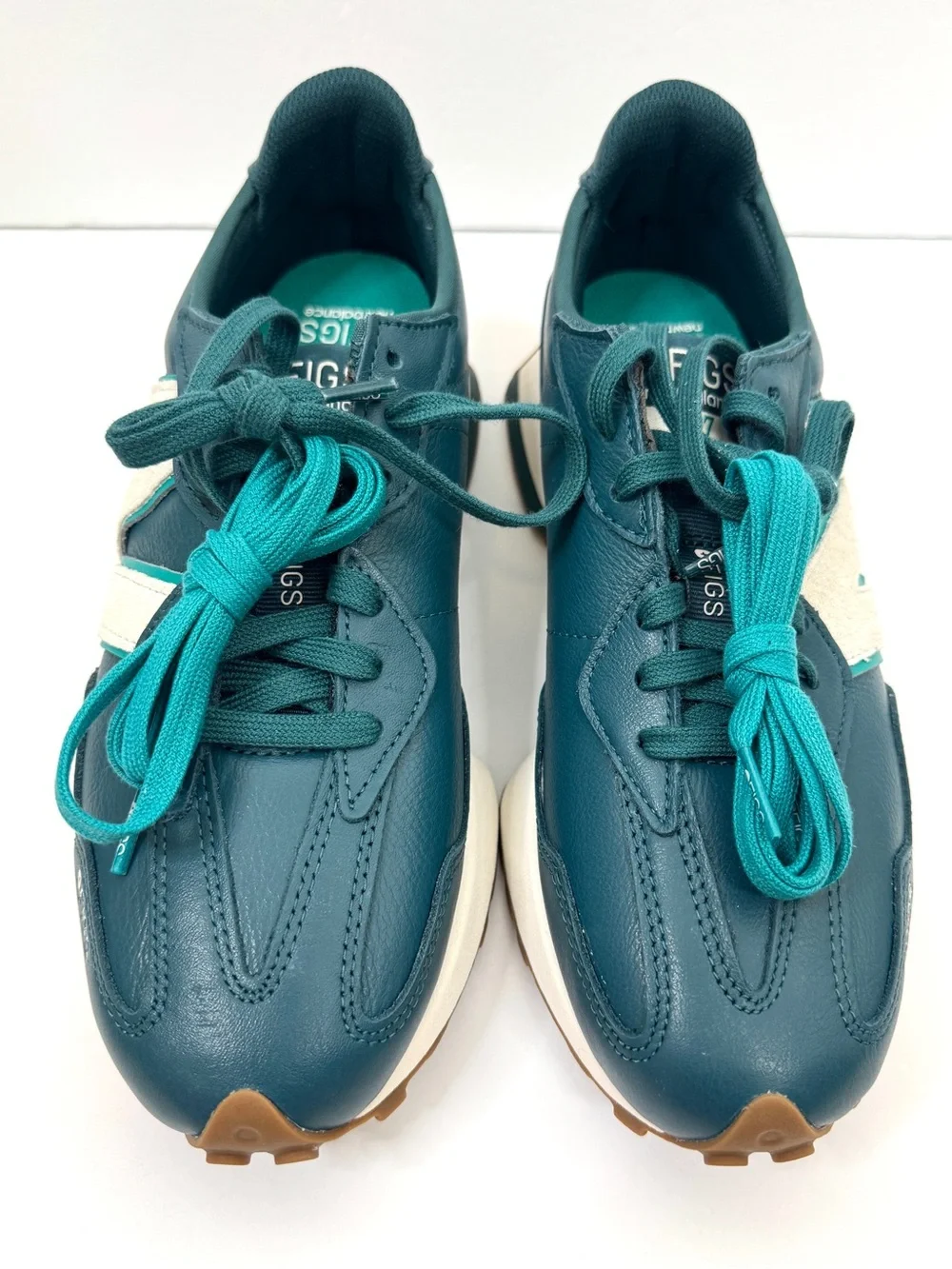 NEW BALANCE x FIGS 327 Sneakers NEW Size 11 Caribbean Blue